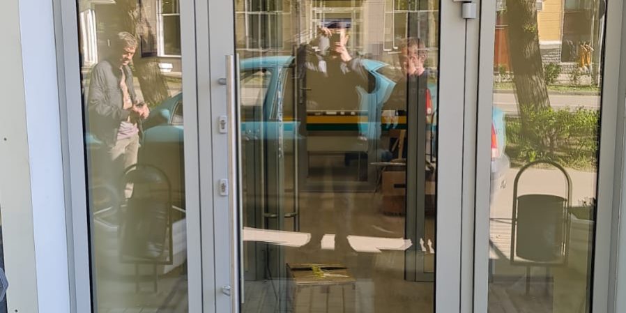 металлические двери - наружные и внутренние